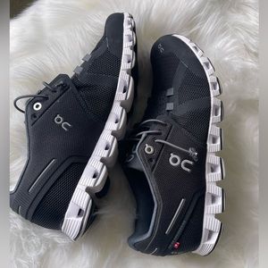 On Running Sneakers (brand new)